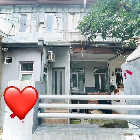 Nutsa'S Apartment In Old Tbilisi Exterior photo